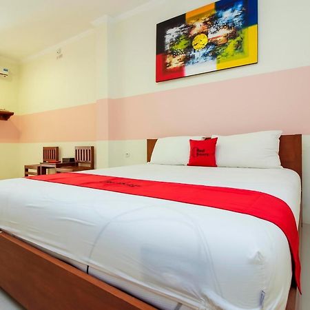 Reddoorz Near Jalan Jendral Sudirman Manado Hotell Exteriör bild
