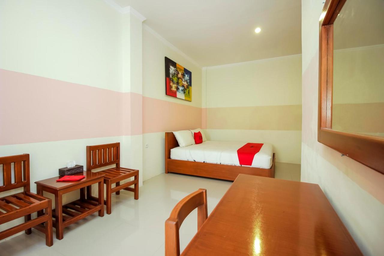 Reddoorz Near Jalan Jendral Sudirman Manado Hotell Exteriör bild