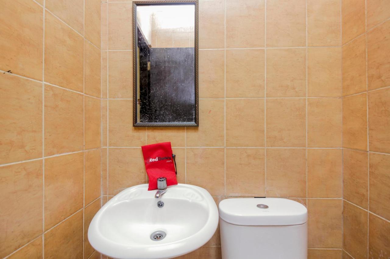 Reddoorz Near Jalan Jendral Sudirman Manado Hotell Exteriör bild