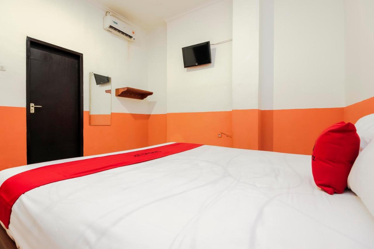 Reddoorz Near Jalan Jendral Sudirman Manado Hotell Exteriör bild