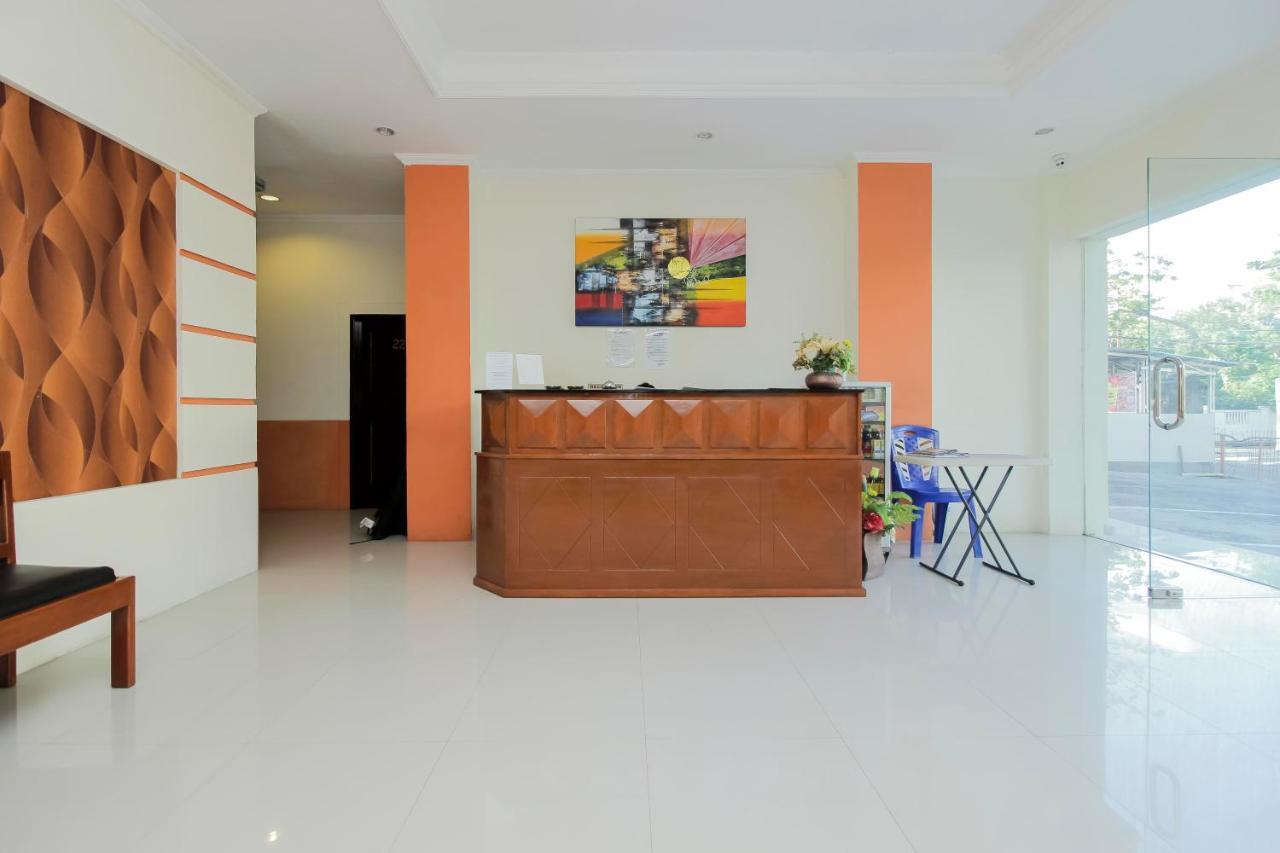 Reddoorz Near Jalan Jendral Sudirman Manado Hotell Exteriör bild