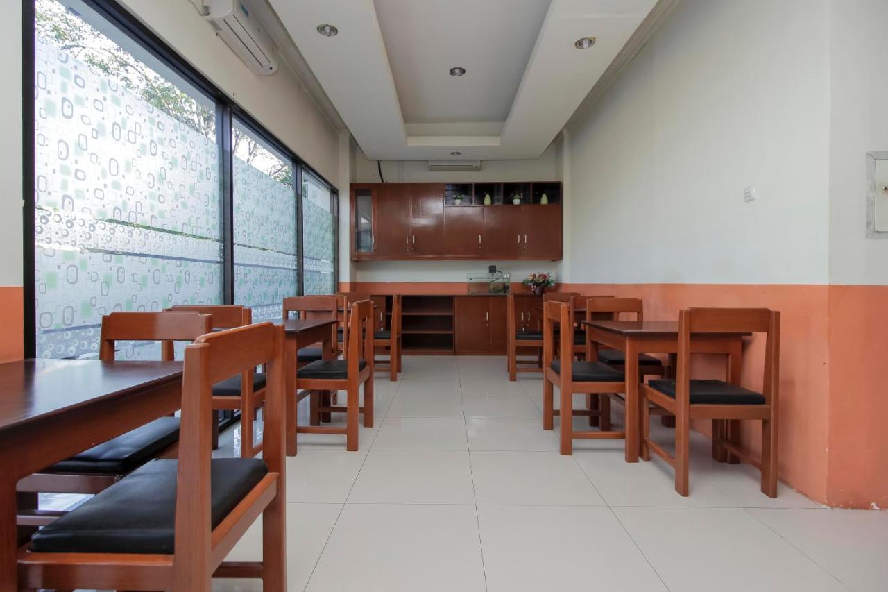 Reddoorz Near Jalan Jendral Sudirman Manado Hotell Exteriör bild