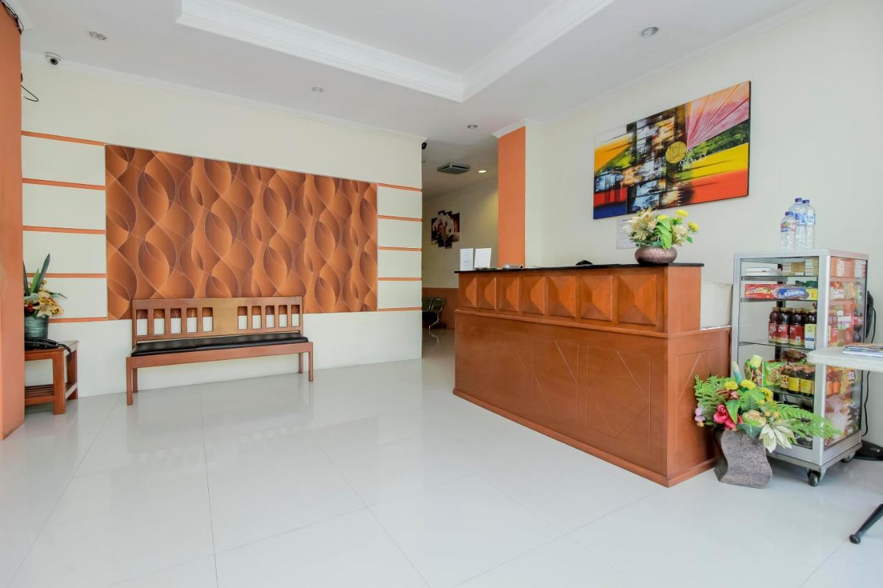 Reddoorz Near Jalan Jendral Sudirman Manado Hotell Exteriör bild