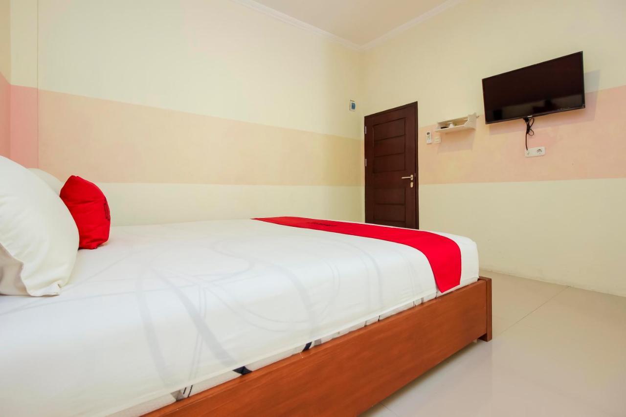Reddoorz Near Jalan Jendral Sudirman Manado Hotell Exteriör bild