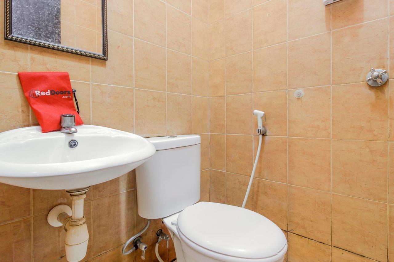 Reddoorz Near Jalan Jendral Sudirman Manado Hotell Exteriör bild